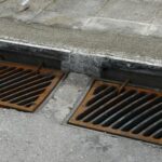 Το αμήχανο τετ α τετ του Μητροπολίτη Κοζάνης με τον δήμαρχο στην Θεία Λειτουργία: «Εσύ ποιος είσαι;»